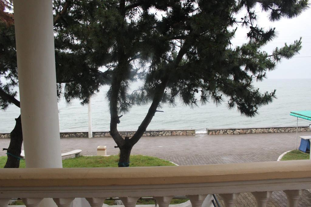 Festina Lente Hotel Kobuleti Luaran gambar