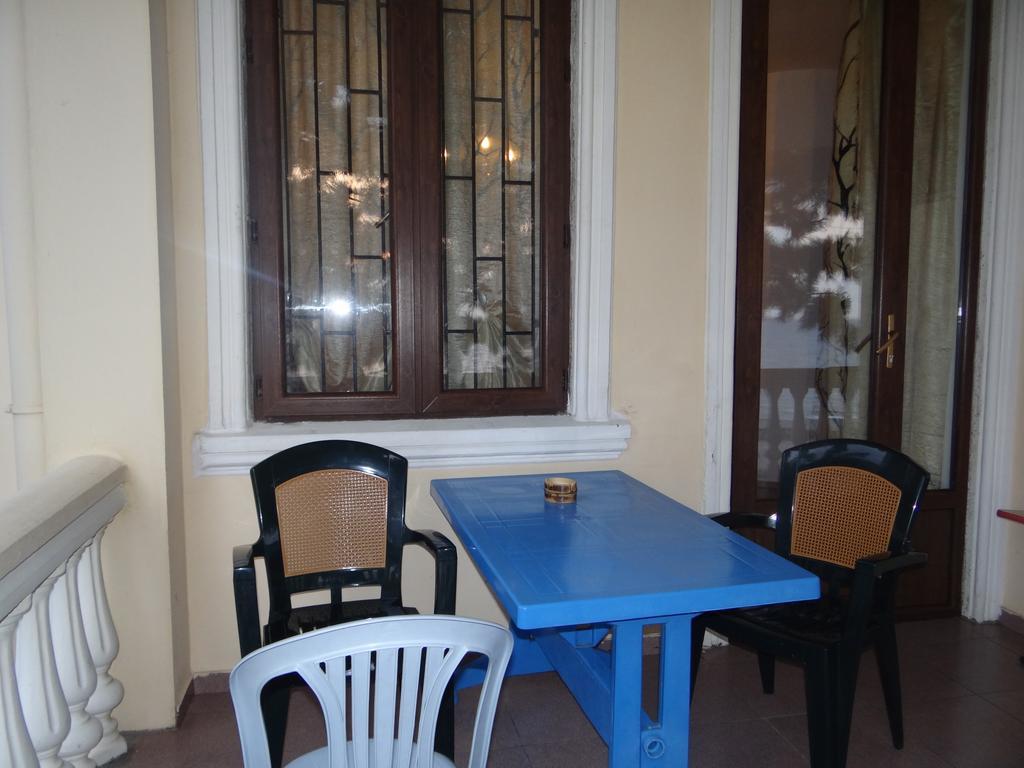 Festina Lente Hotel Kobuleti Luaran gambar