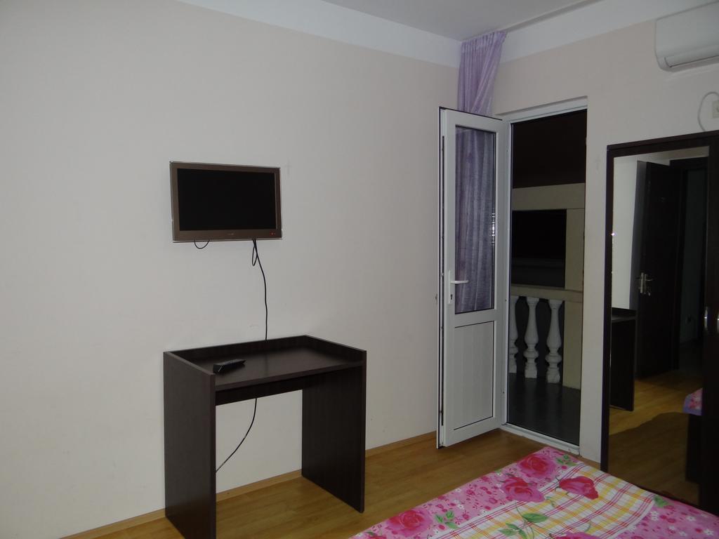 Festina Lente Hotel Kobuleti Luaran gambar
