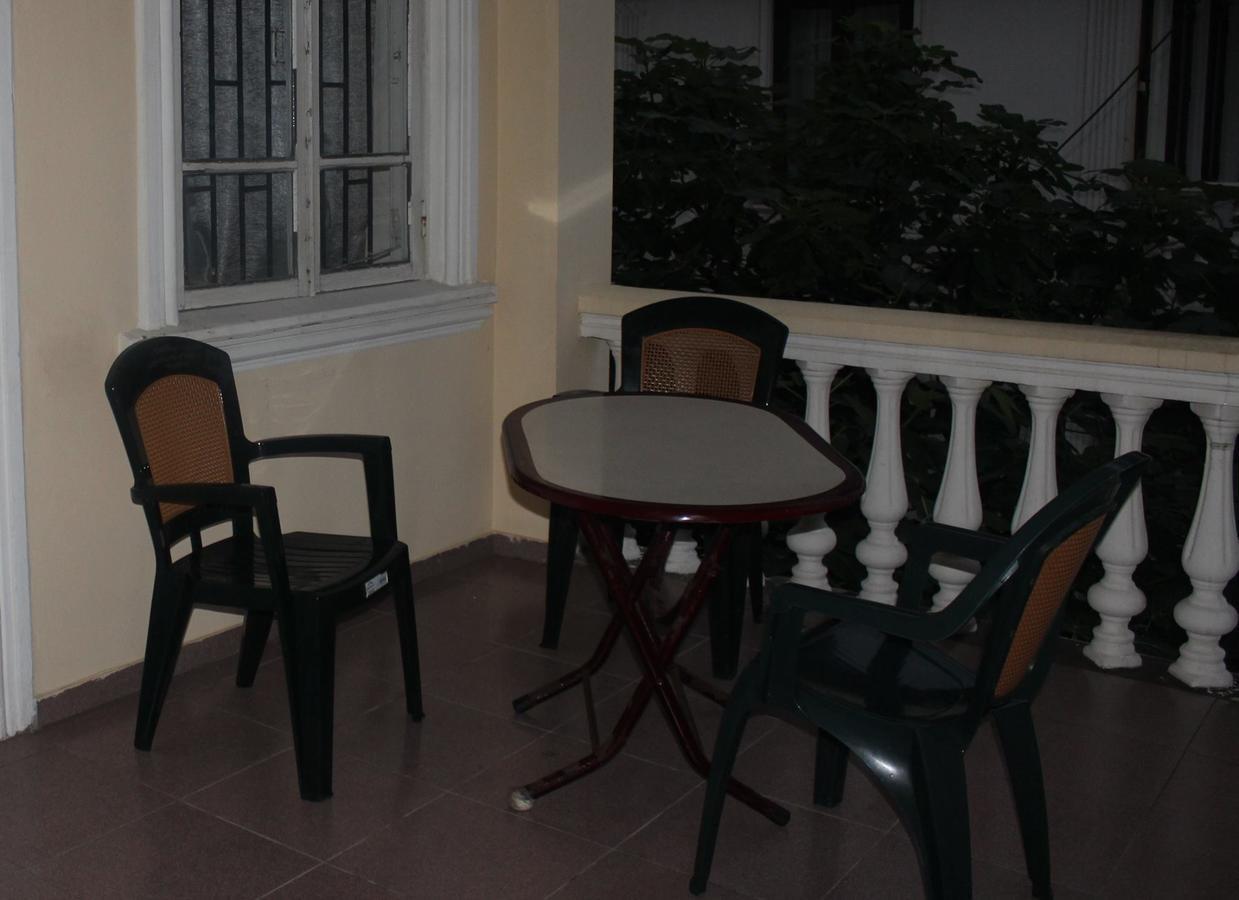 Festina Lente Hotel Kobuleti Luaran gambar